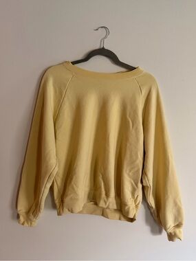 GAP butter yellow crewneck
